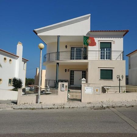 Alojamento Bertil Ξενοδοχείο Ναζαρέ Εξωτερικό φωτογραφία